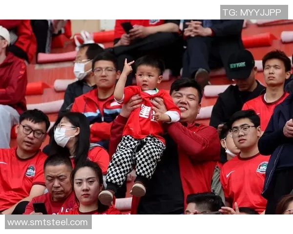 佩鲁贾主场迎战罗马期待精彩对决双方球迷热情高涨气氛火爆