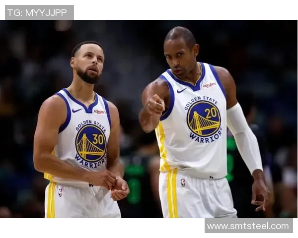 勇士与七六人激战正酣NBA季后赛精彩对决引发球迷热议与期待